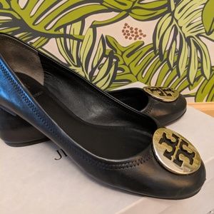 Black Tory Burch Logo Flats, Size 8 Like New
